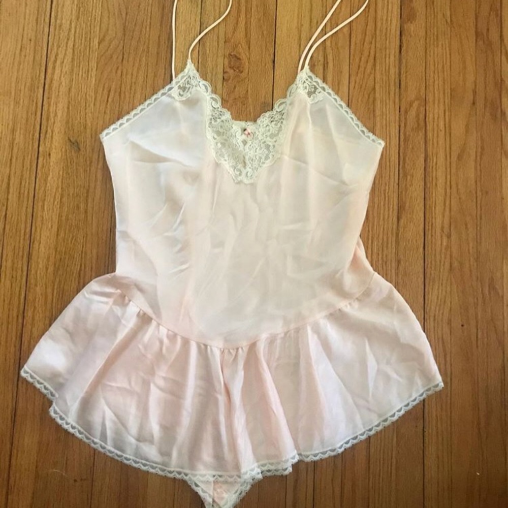 Vintage 1950’s Pembrooke lingerie teddy